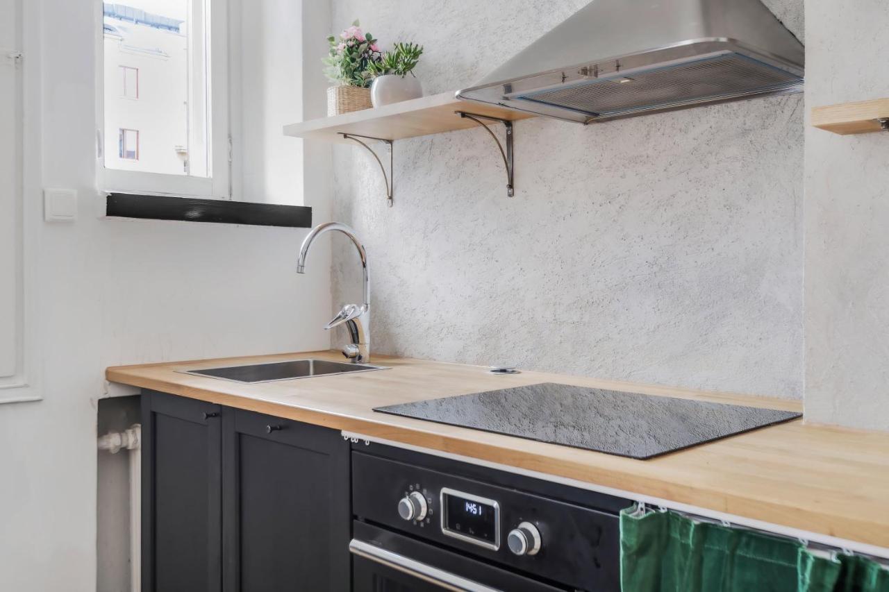 Wehost Modern Kitchen Studio With Bright Colours Helsinki