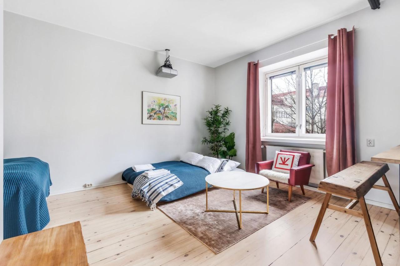 Wehost Modern Kitchen Studio With Bright Colours Helsinki